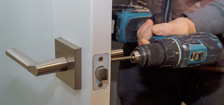 Broken Door Handle Lock Repair in Gurnee, Illinois