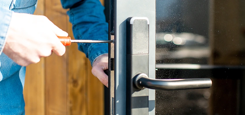 Aluminium Door Lock Replacement in Gurnee, Illinois